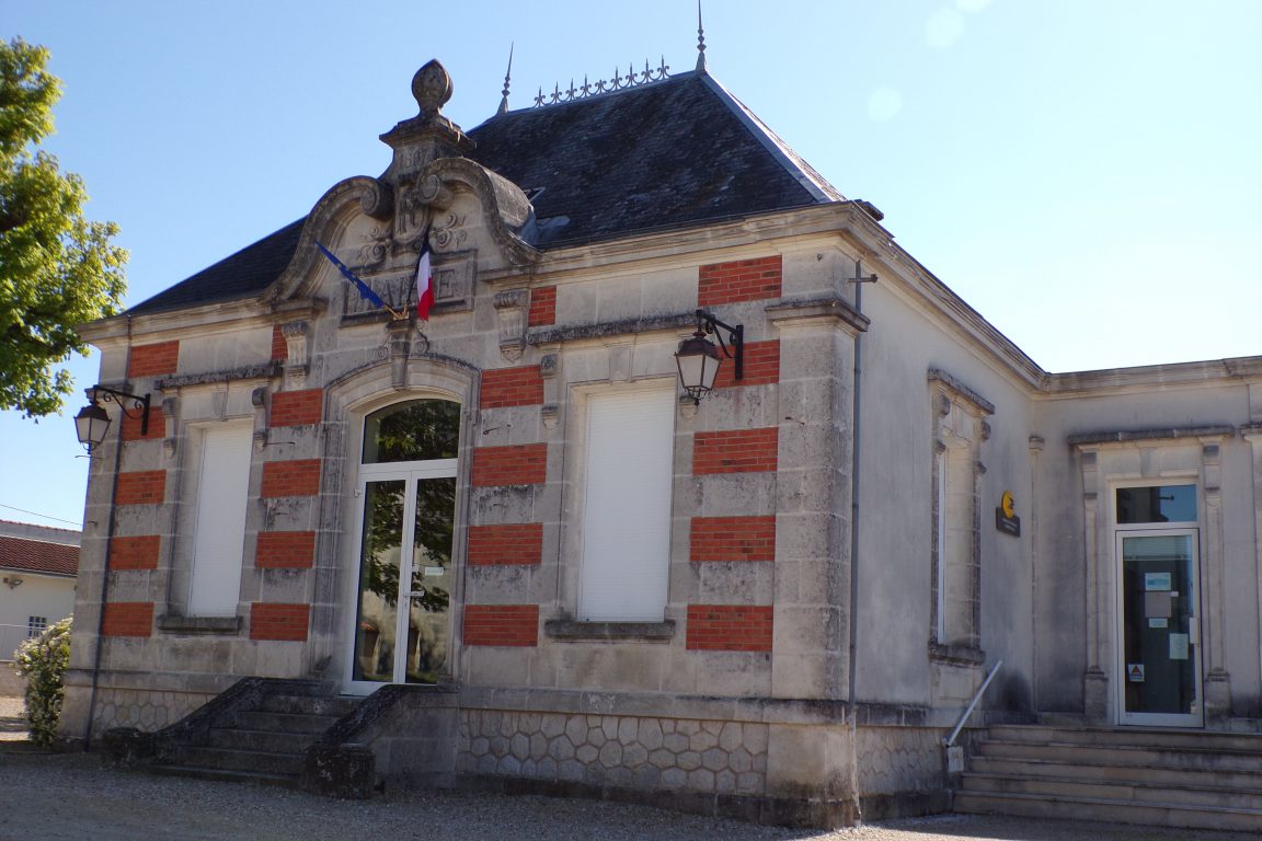 Angeac-Champagne - La mairie (7 avril 2017)