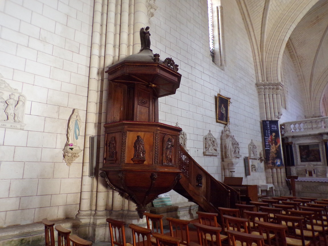 Bassac - L'abbaye Saint-Etienne - La chaire (18 août 2016)