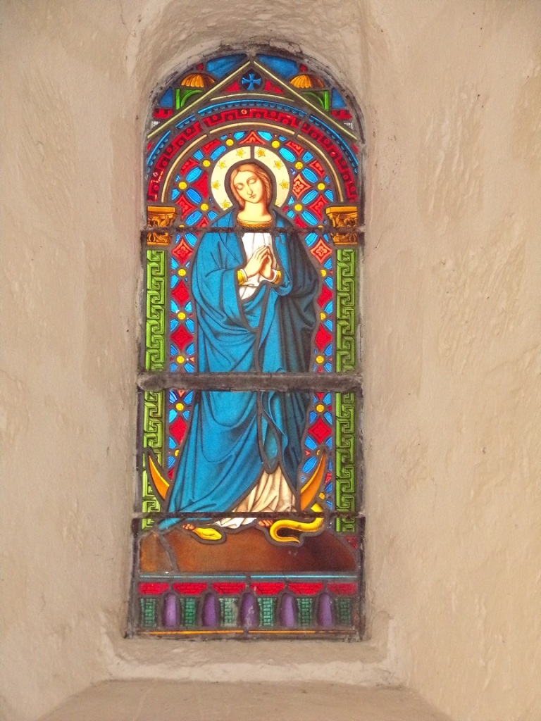 Cherves-Richemont - L'église Saint-Georges - Un vitrail (18 septembre 2016)