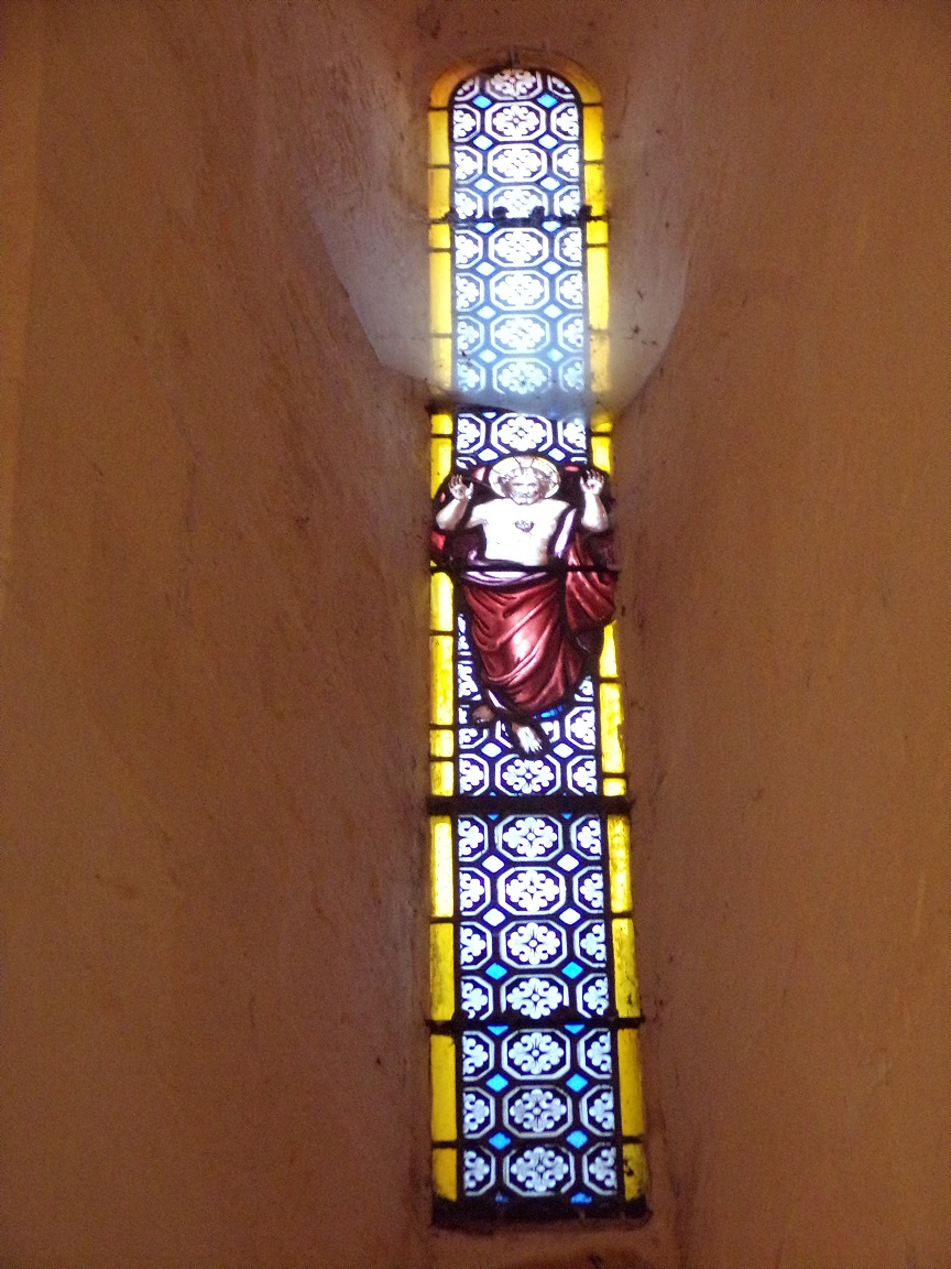 Chassors - L'église Saint-Romain - Un vitrail (15 septembre 2018)