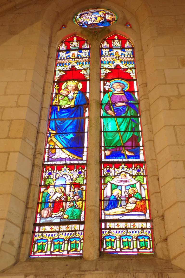 Gensac-la-Pallue – L’église Saint-Martin – Le vitrail 'La Sainte Famille' (8 août 2017)