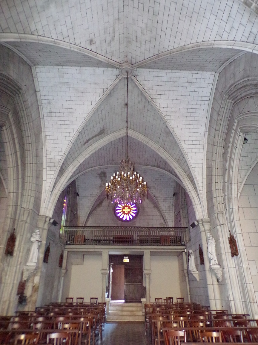 Javrezac - L'église Saint-Pierre - Vue de l'autel (5 mars 2019)